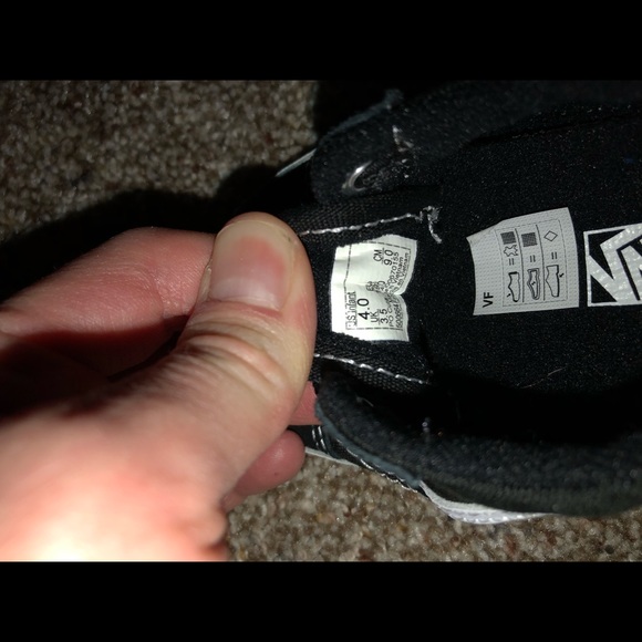 vans size tag